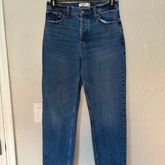 Abercrombie and Fitch "The Dad" High Rise Jean Size 29/8R - Picture 4 of 6
